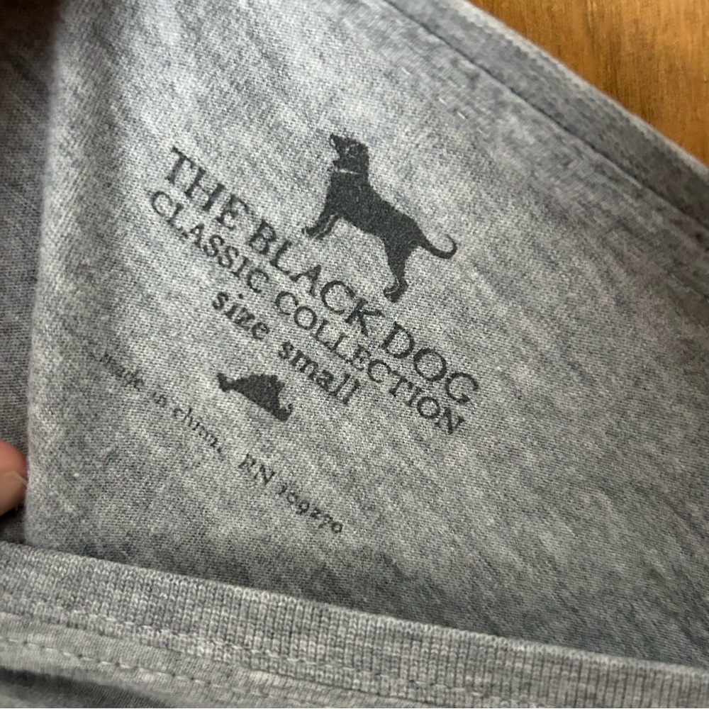 The Black Dog Heather Gray Long Sleeve with Flag Dog Design - Picture 2 of 3